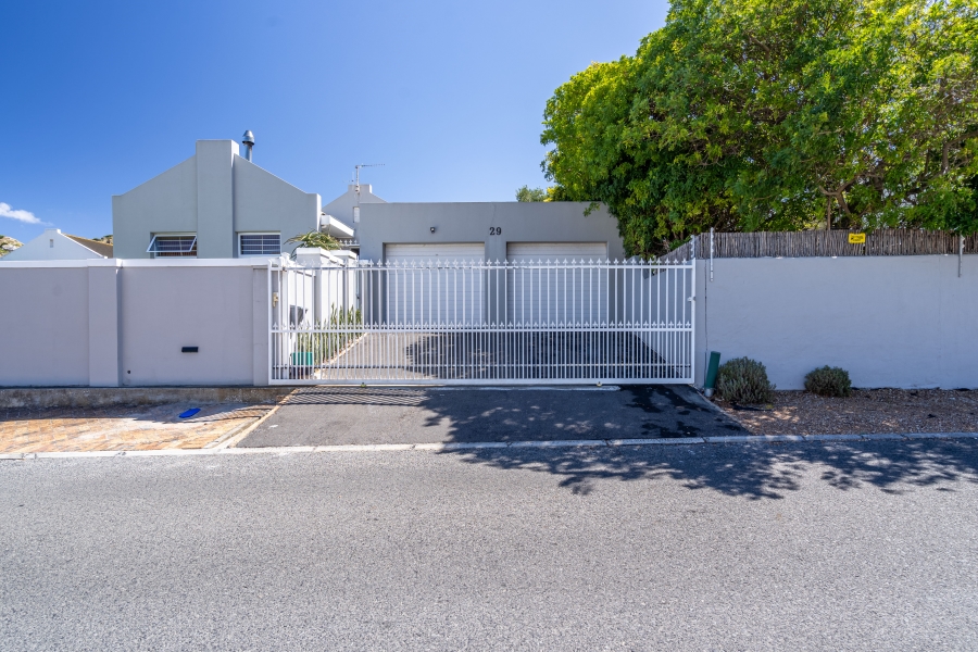 3 Bedroom Property for Sale in Silverglade Western Cape